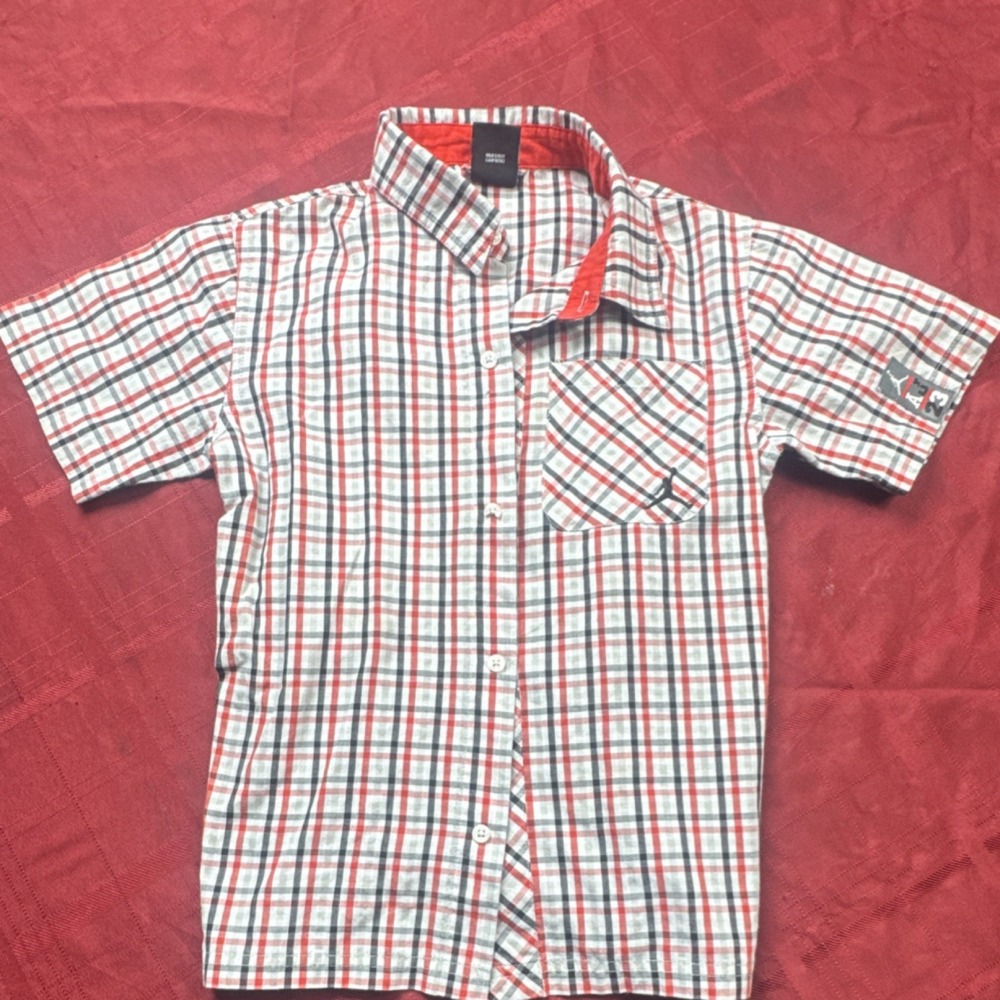 Jordan Boys Red White Black Plaid Short Sleeve Button-Up Jumpman Shirt Size 7
